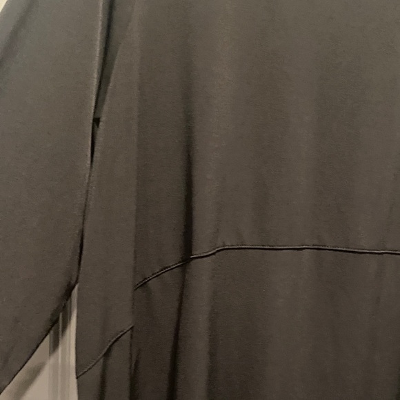 Susan Graver Modern Essentials Black Liquid Knit Hi-Low Tunic | 1X | Pockets - Picture 3 of 6